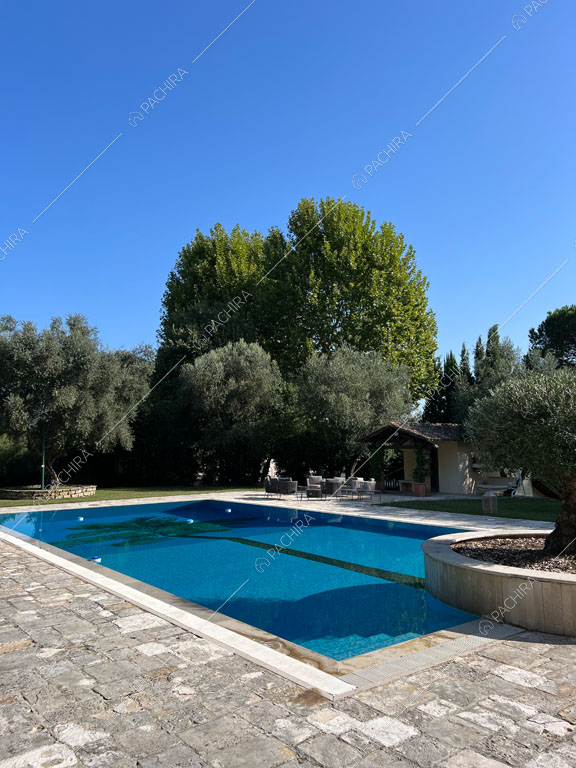 Piscina della dimora storica Citera, location in stile classico a Roma