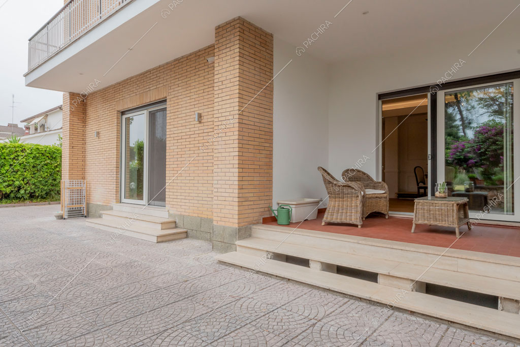 Portico della villa Murray, location in stile contemporaneo a Roma