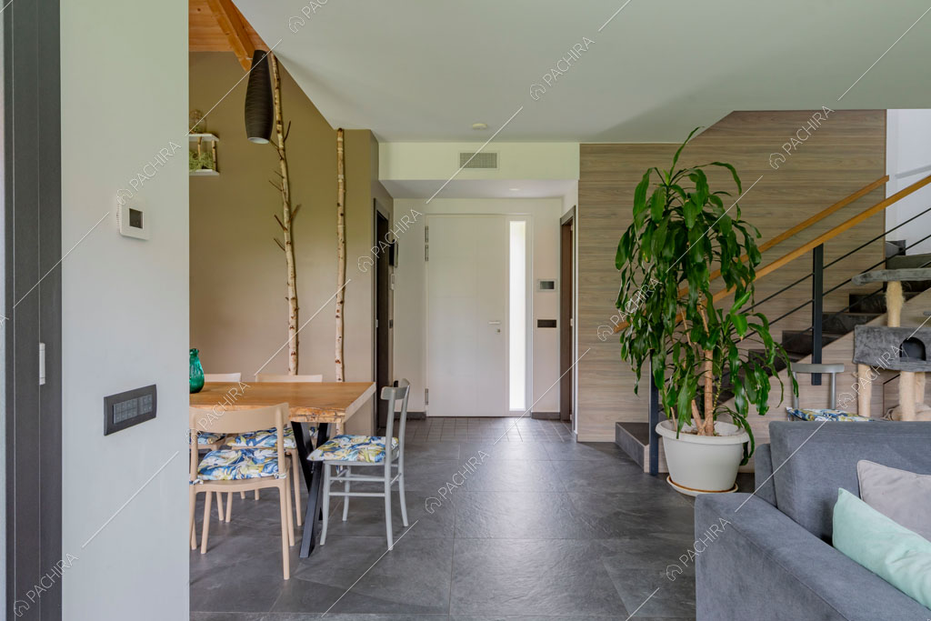 Zona living della villa Galena, location in stile contemporaneo a Monza