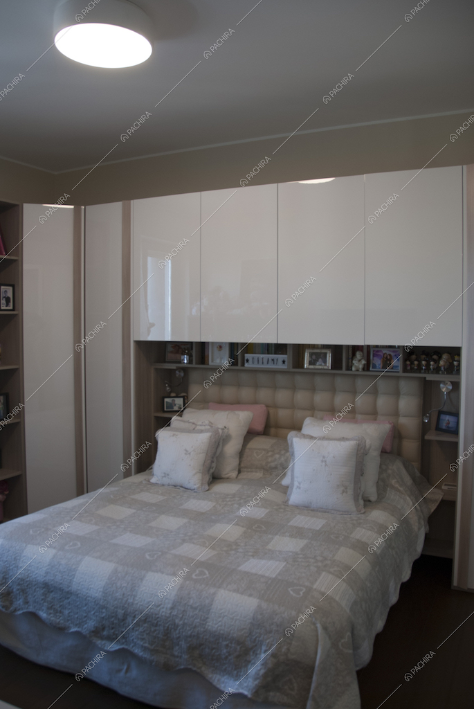 Camera da letto matrimoniale con armadio a ponte
