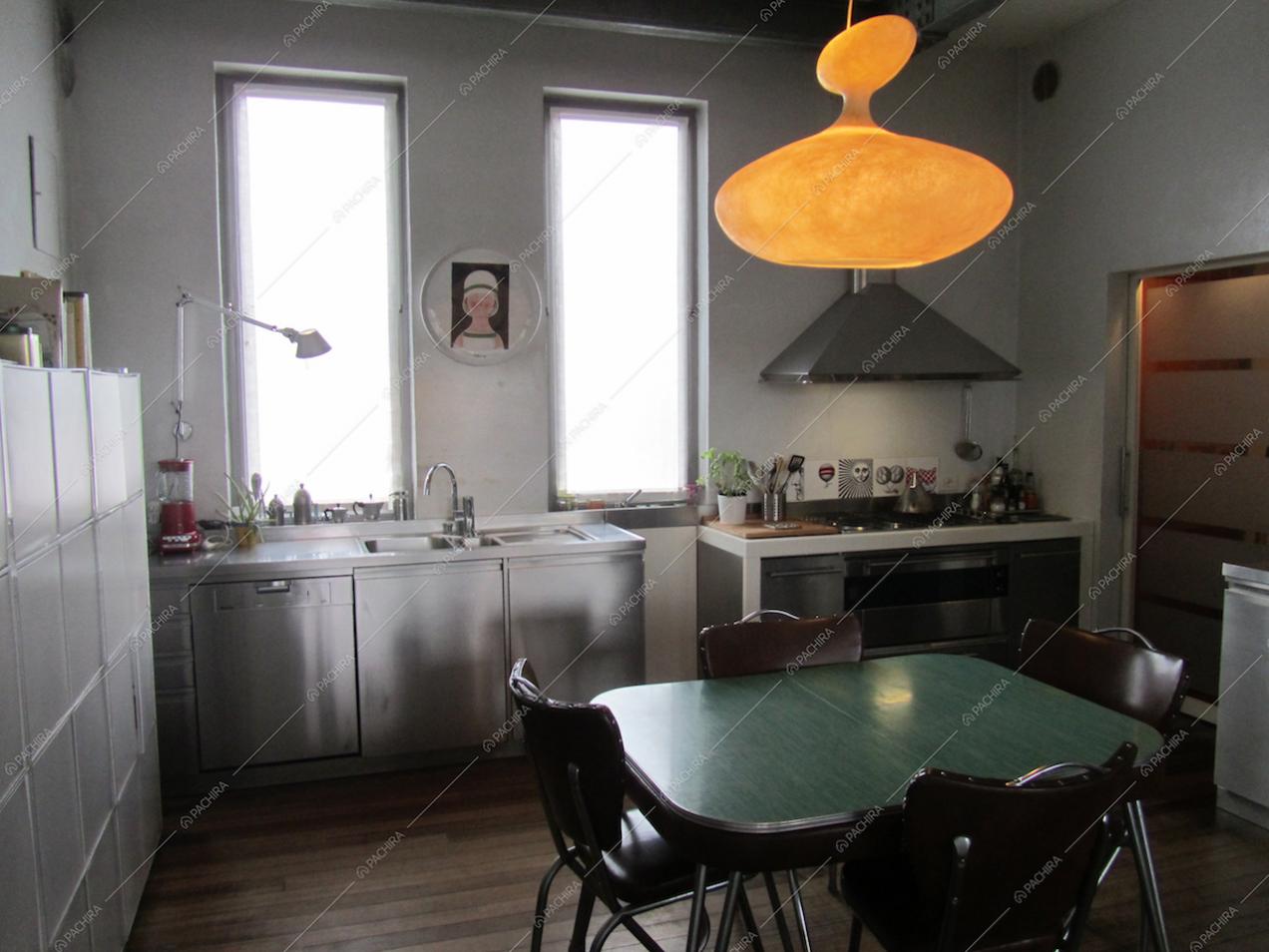 Cucina a vista con fornelli