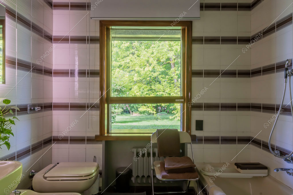 Bagno della villa Biotite, location in stile moderno a Verona