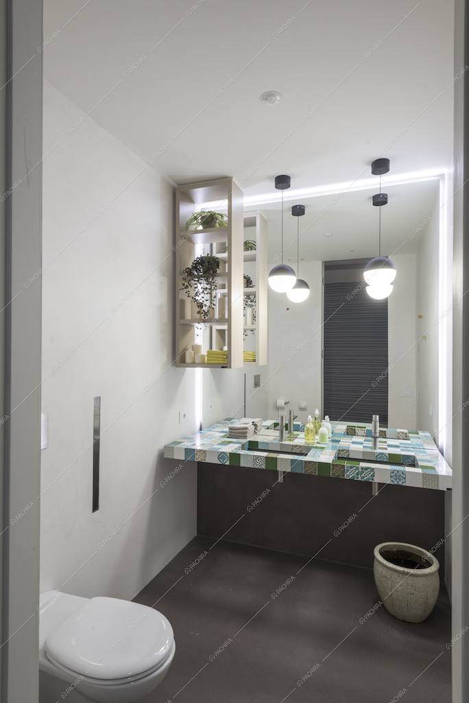 Bagno e specchi