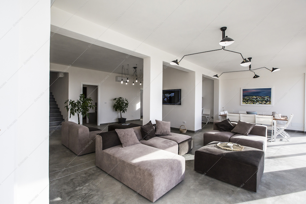 Salotto moderno con divani