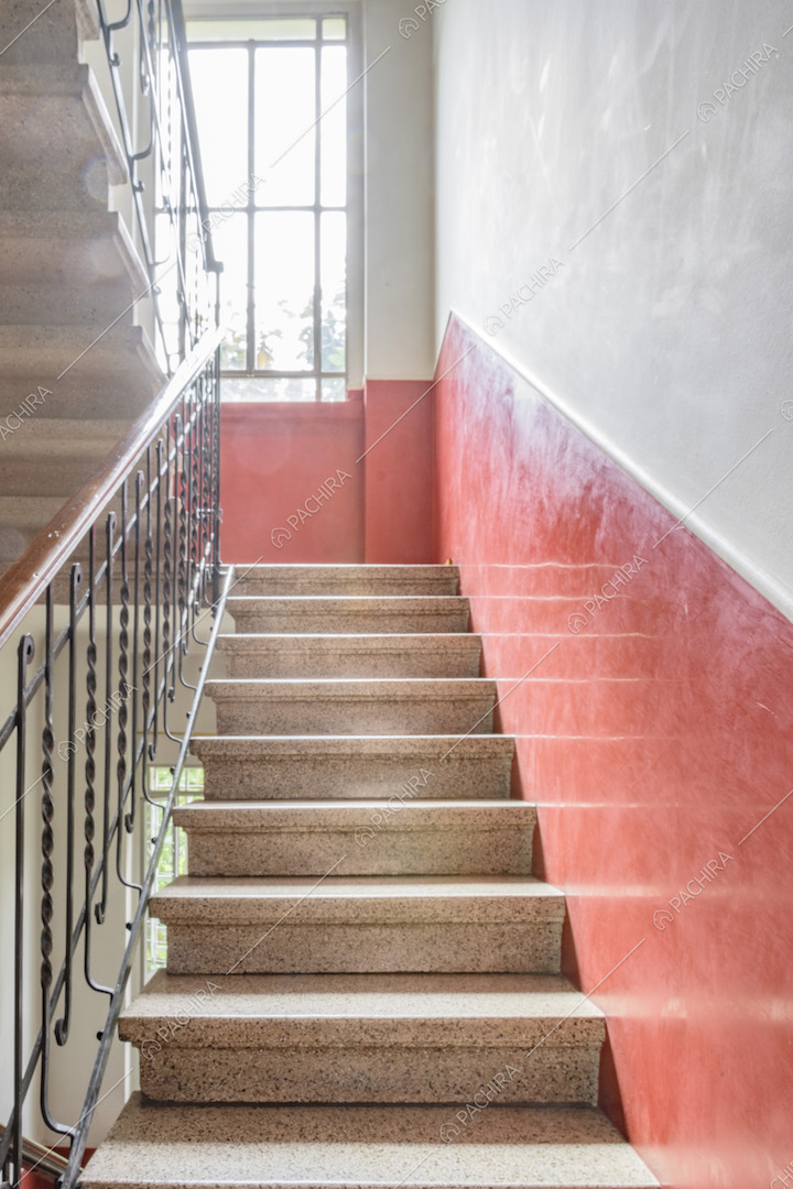 Scala in pietra