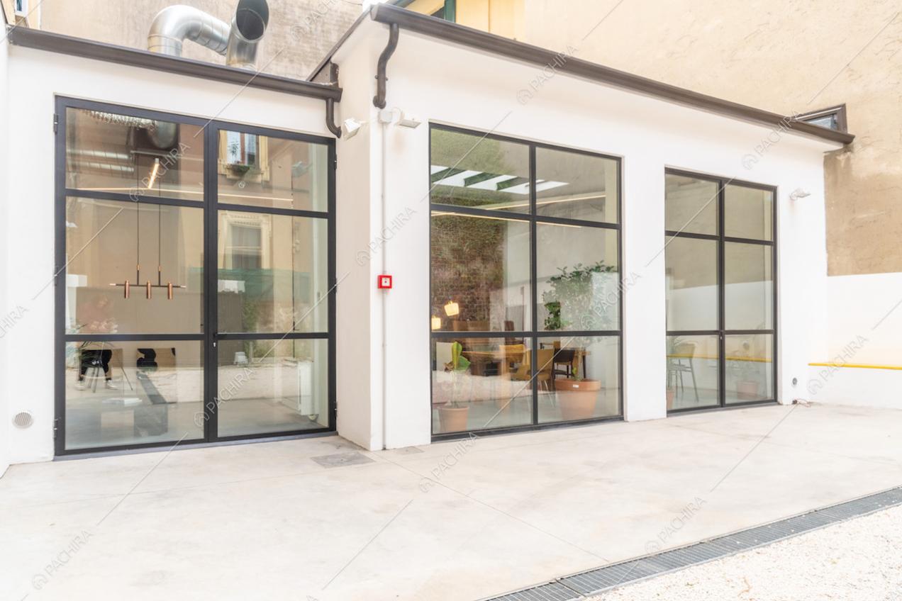Visuale sull'interno dell'open space