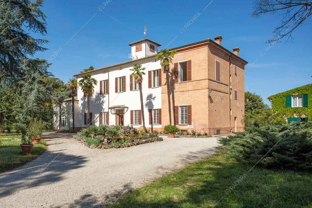Giardino della villa Accona, location in stile classico a Ravenna