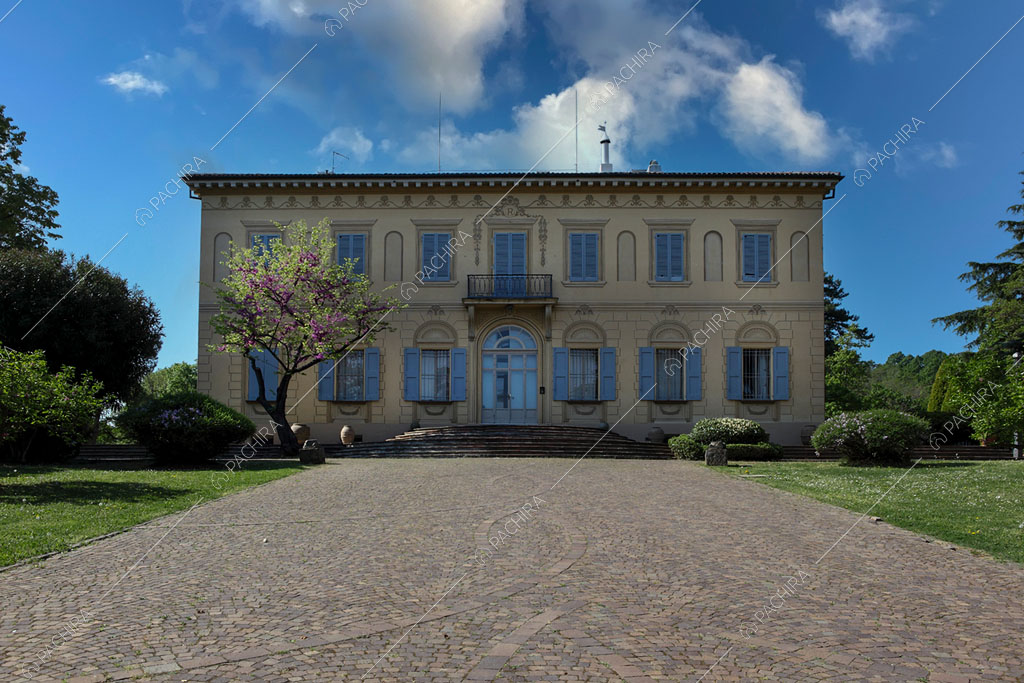 Vialetto della dimora storica Seram, location in stile classico a Bologna
