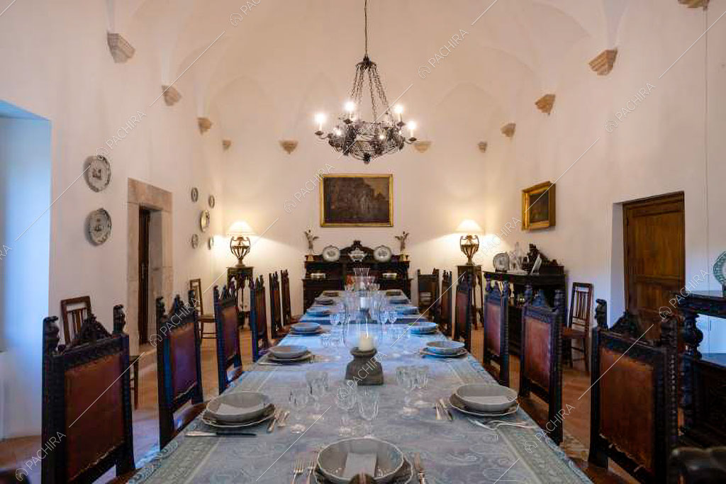 Sala da pranzo della chiesa Levante, location in stile classico a Palermo