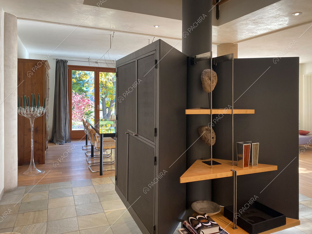 Camino della sala della villa Aqaba, location in stile contemporaneo ad Aosta