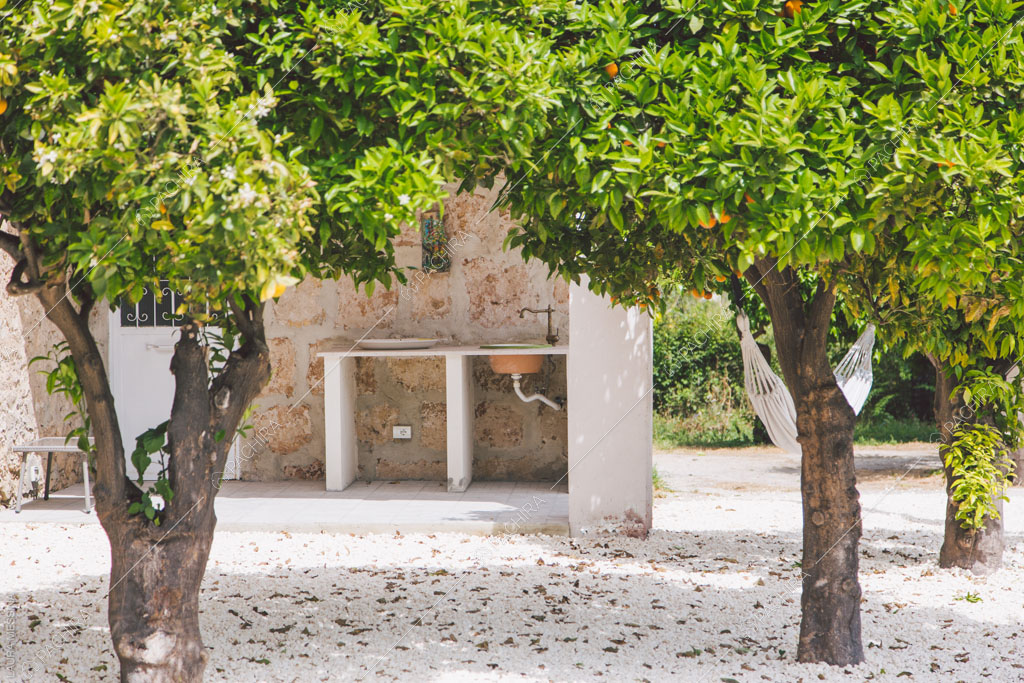 Porticato della villa Hibiki, location in stile moderno a Siracusa