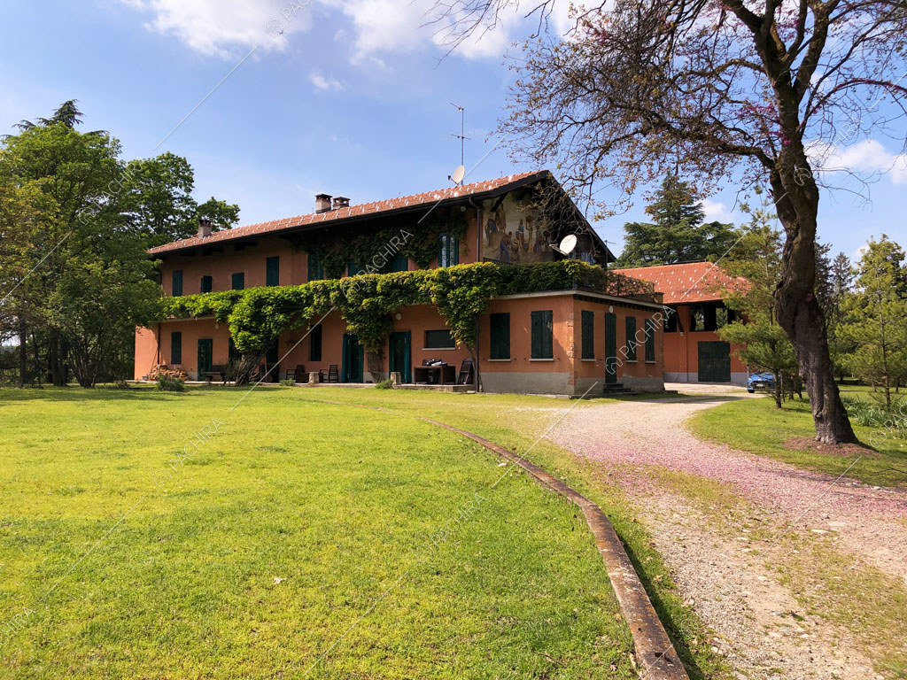Vialetto della villa Marin, location in stile classico a Varese