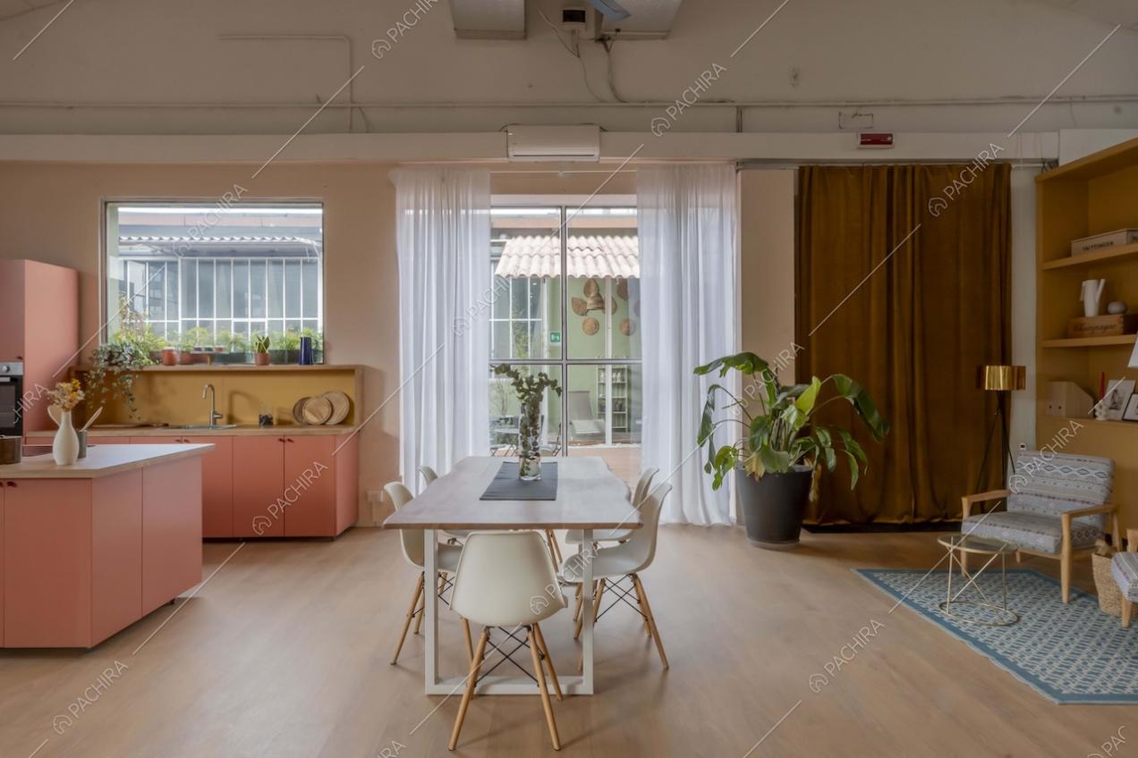 Zona living dello studio Eclipse, location in stile contemporaneo a Milano