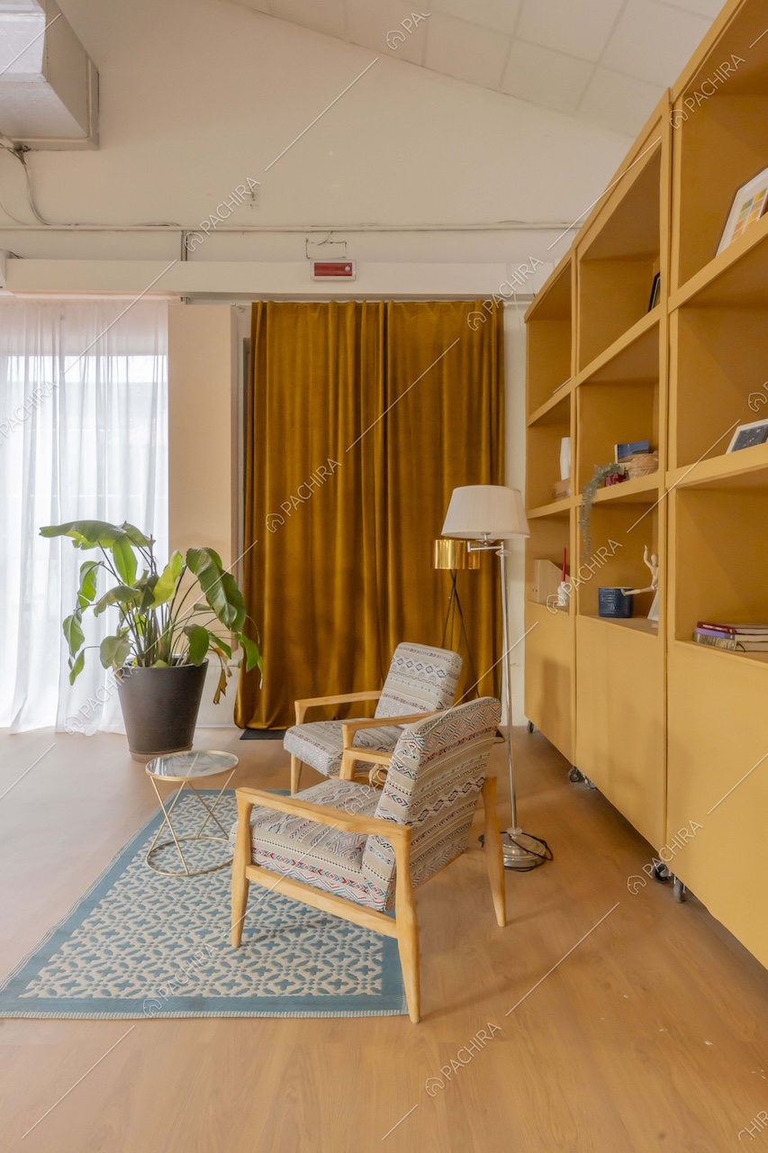 Salotto dello studio Eclipse, location in stile contemporaneo a Milano