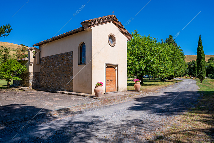 Chiesa del borgo Corindone, location in stile rustico a Siena