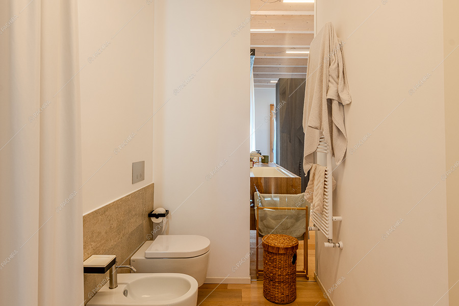 Bagno della villa moderna Elio, location per shooting a Como
