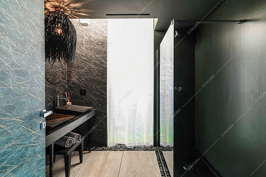 Bagno della villa Rangipo, location moderna per shooting a Como