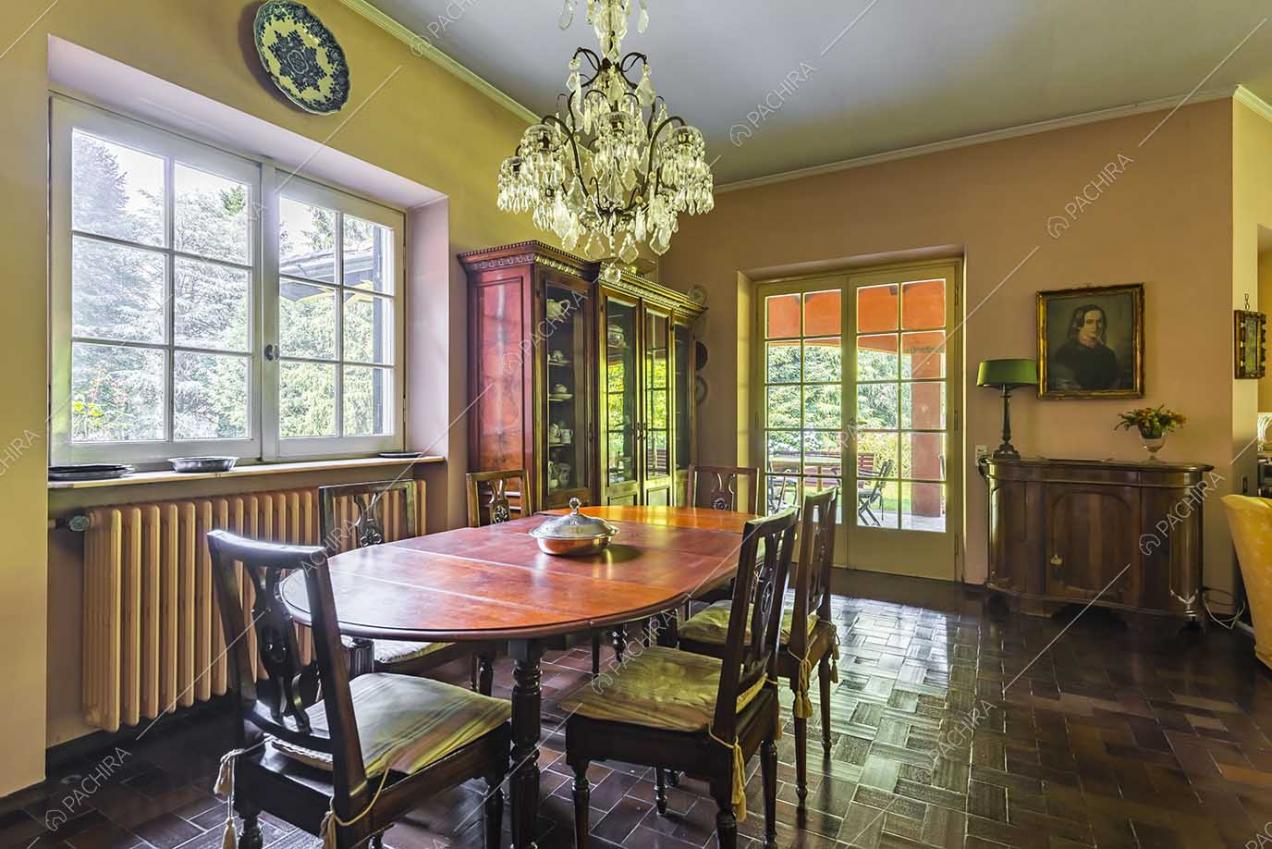 Sala da pranzo della villa Archibusa, location in stile classico a Como