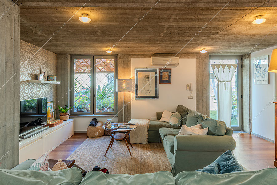 Salotto del loft Tocantis, location in stile moderno a Milano
