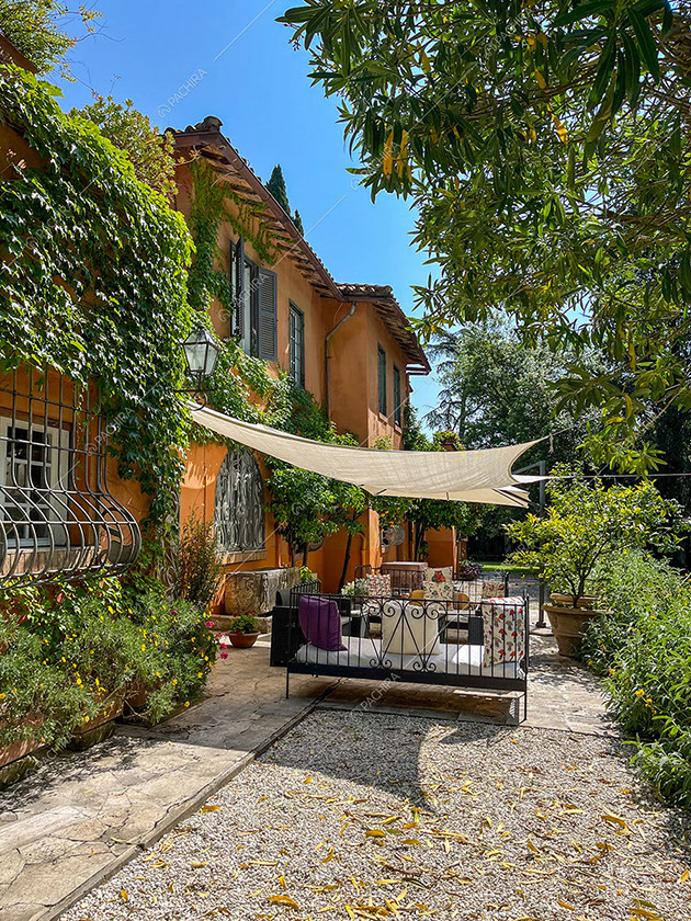 Giardino della dimora storica Elbe, location in stile classico per shooting a Roma
