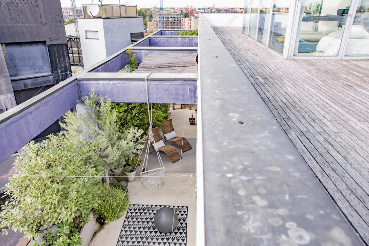 La terrazza vista dal livello superiore