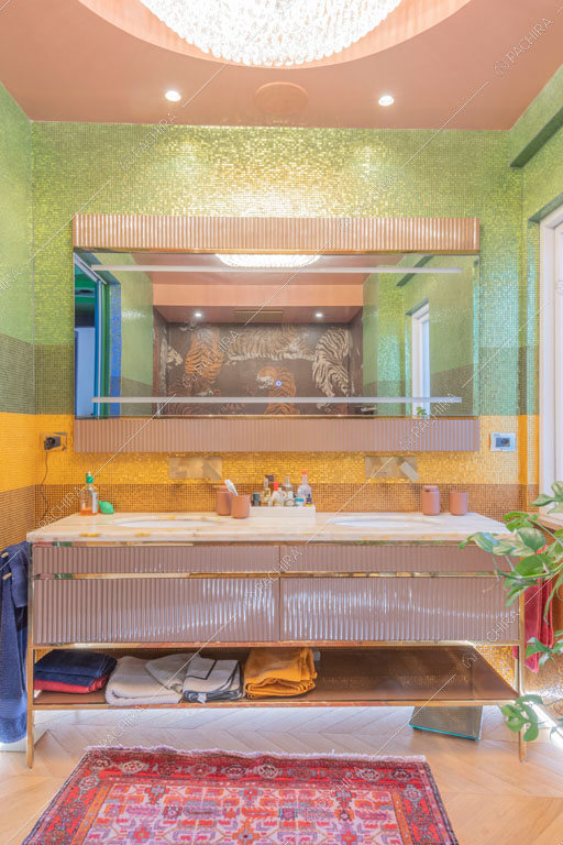 Bagno dell'appartamento Gila, location in stile contemporaneo a Roma
