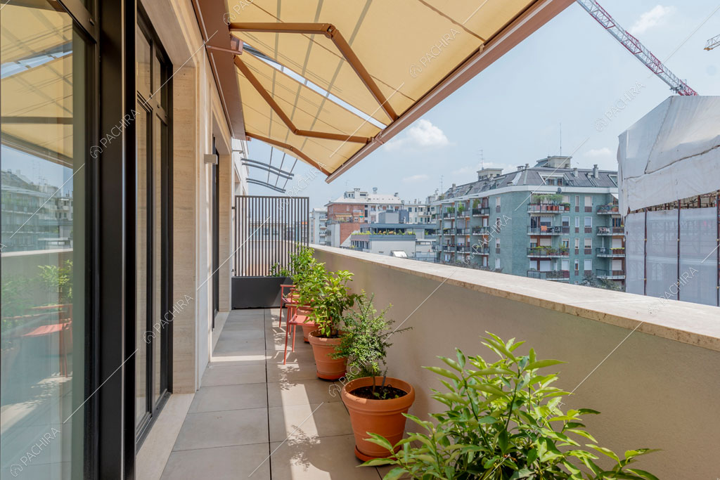 Terrazza dell'appartamento Foehn, location in stile contemporaneo a Milano