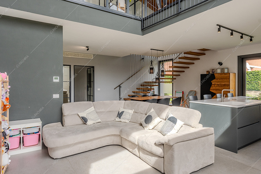 Zona living della villa moderna Adenia, location per shooting a Varese