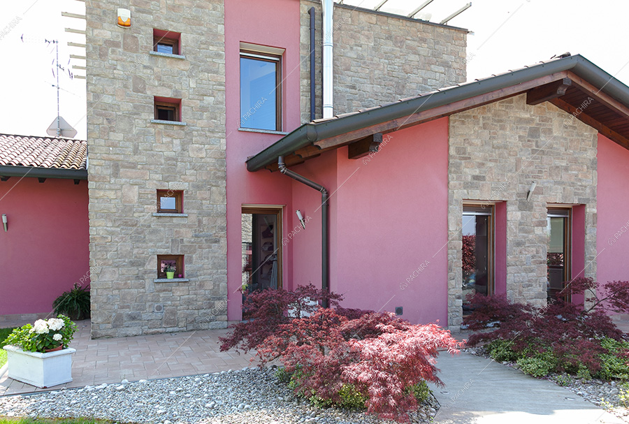 Esterni della villa Filesia, location in stile contemporaneo a Lecco