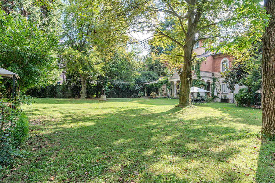 Parco della villa Rainier, location in stile liberty a Milano