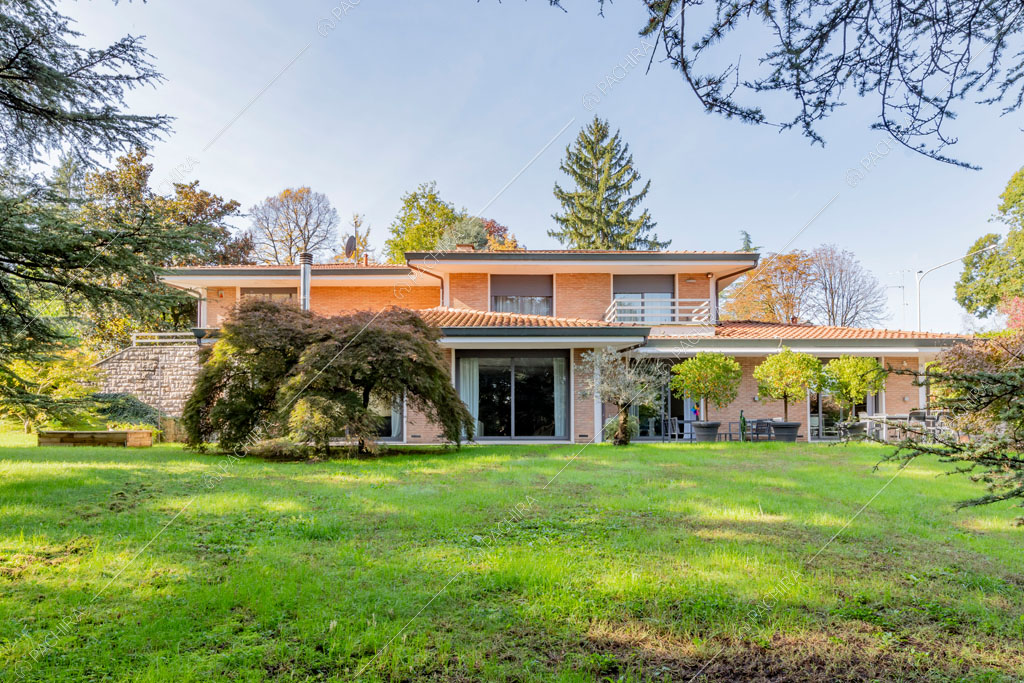 Giardino della villa Darling, location in stile contemporaneo a Monza