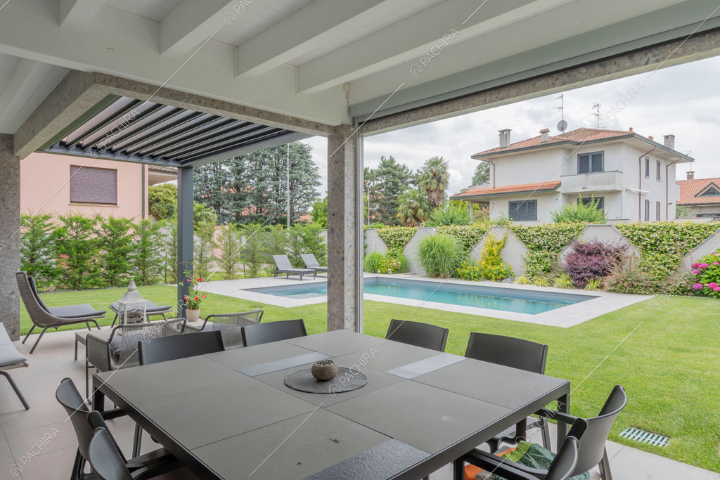 Veranda della villa Diosma, location in stile moderno a Milano