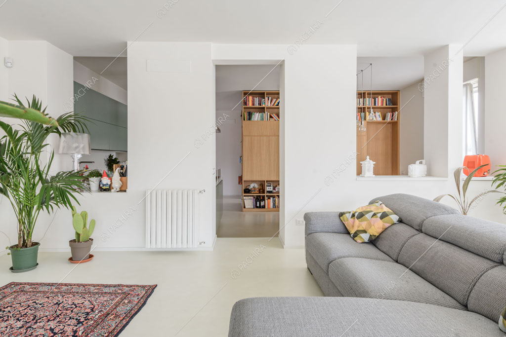 Luminosa sala dell'appartamento Papagayo, location in stile contemporaneo a Milano