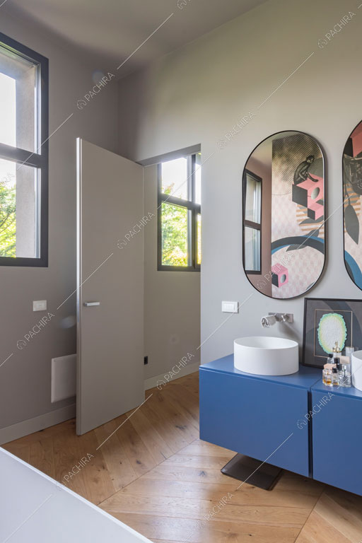 Bagno del loft Danubio, location in stile contemporaneo a Brescia