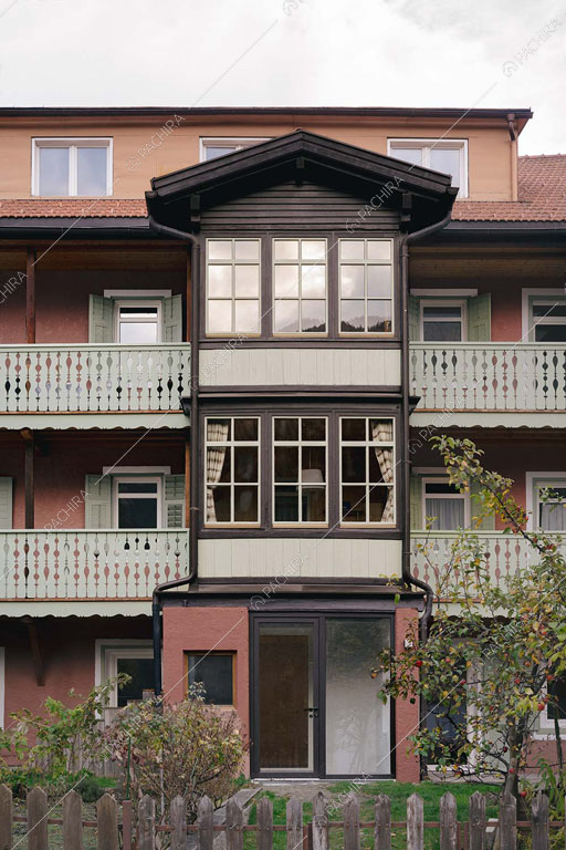 Esterni della villa Botnia, location in stile contemporaneo a Bolzano