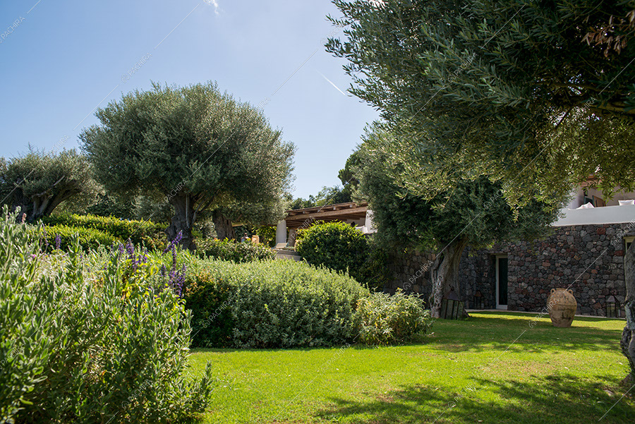 Giardino della villa Toyon, location in stile classico a Messina