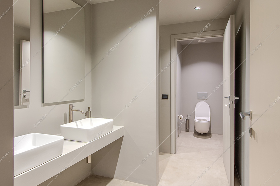Bagno dell'espositivo Tatra, location in stile contemporaneo a Milano