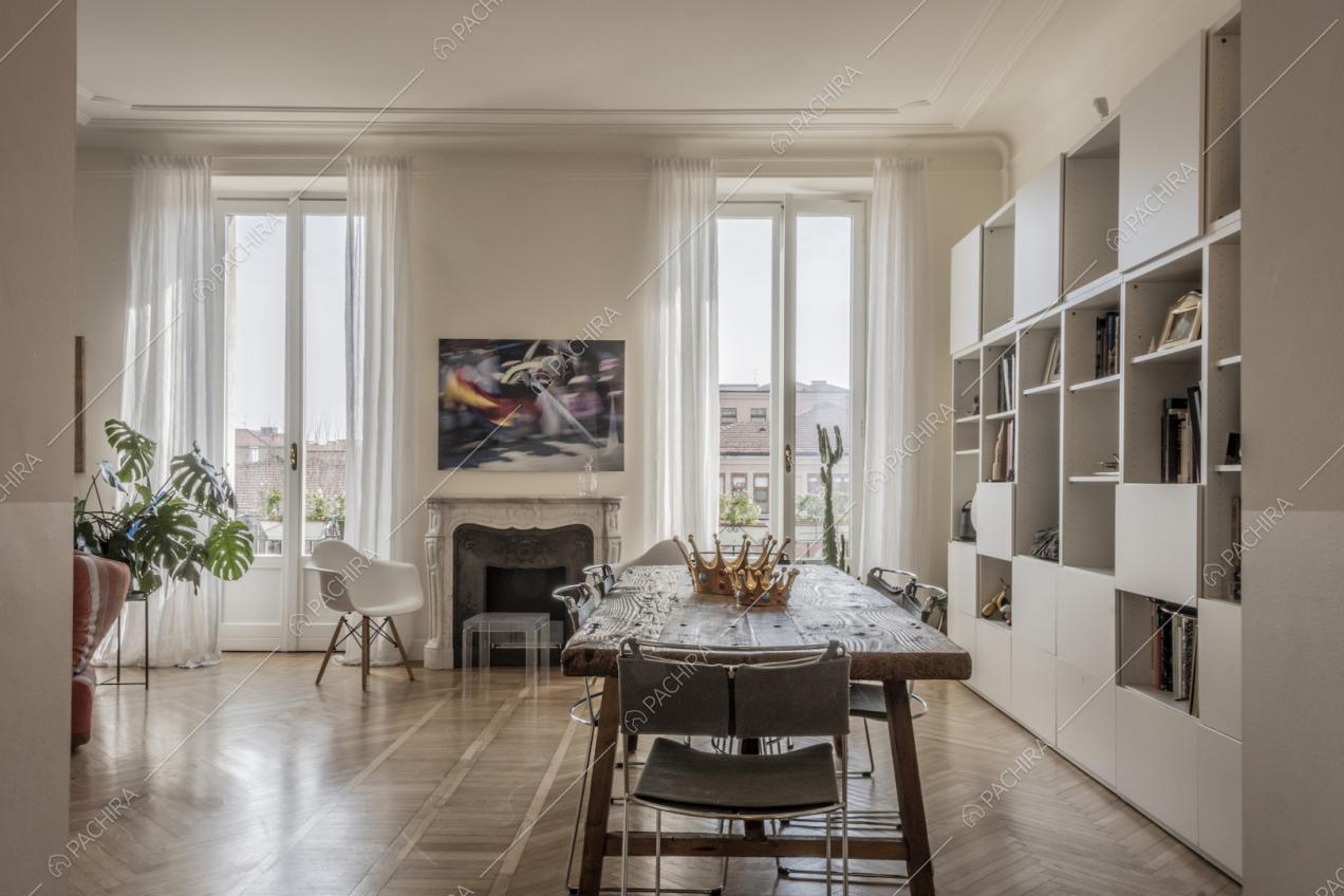 Tavolo da pranzo in soggiorno contemporaneo