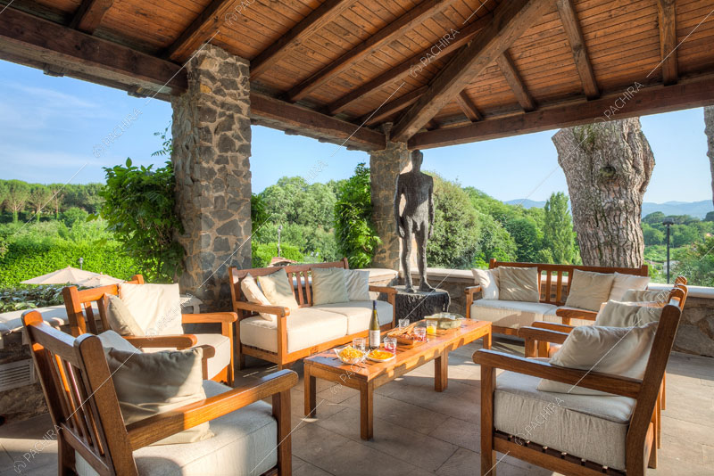 Veranda della villa Kunzite, location in stile moderno a Roma