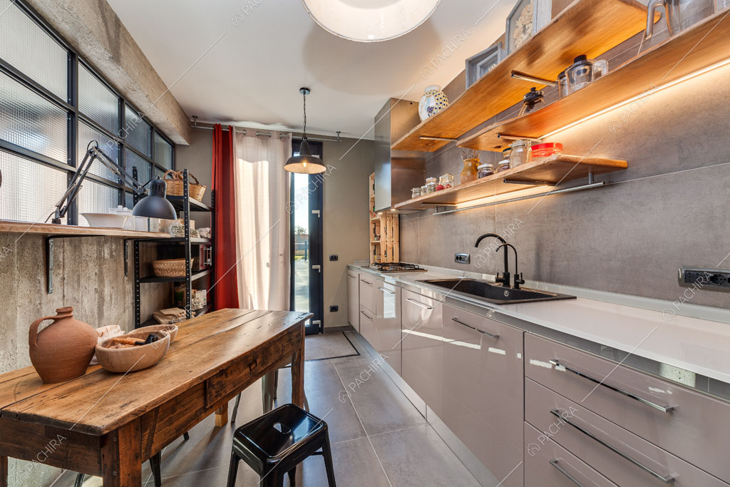 Cucina del loft Argan, location in stile industriale a Roma