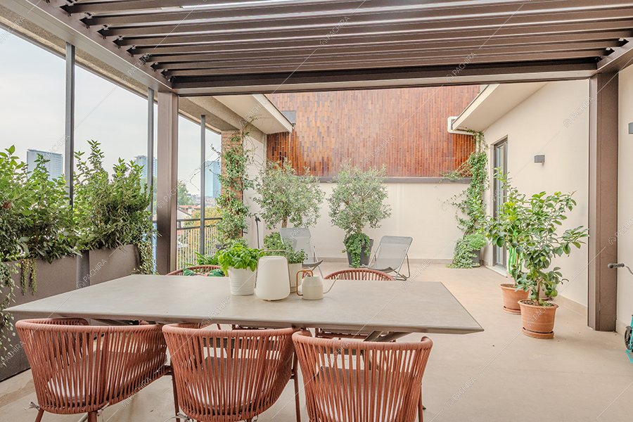 Terrazza dell'attico Celestina, location in stile contemporaneo a Milano