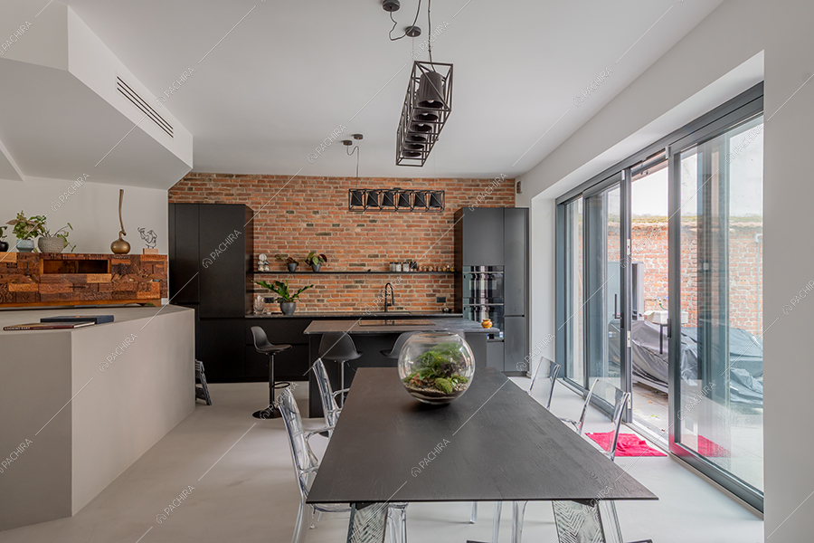 Cucina del loft Ob, location in stile moderno a Milano