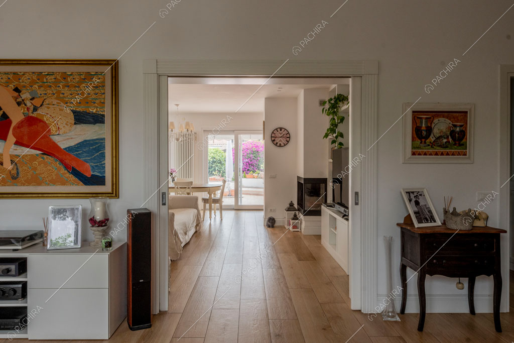 Vista sulla sala della villa Pino Mugo, location in stile moderno a Roma