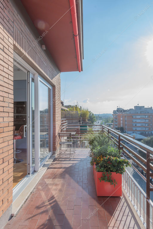Terrazza dell'appartamento Gila, location in stile contemporaneo a Roma