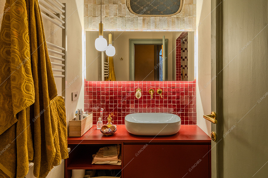 Bagno dell'appartamento Buganvilla, location in stile moderno a Milano