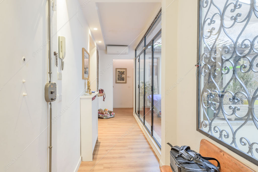 Corridoio dell'appartamento Roobois, location in stile insolito a Roma