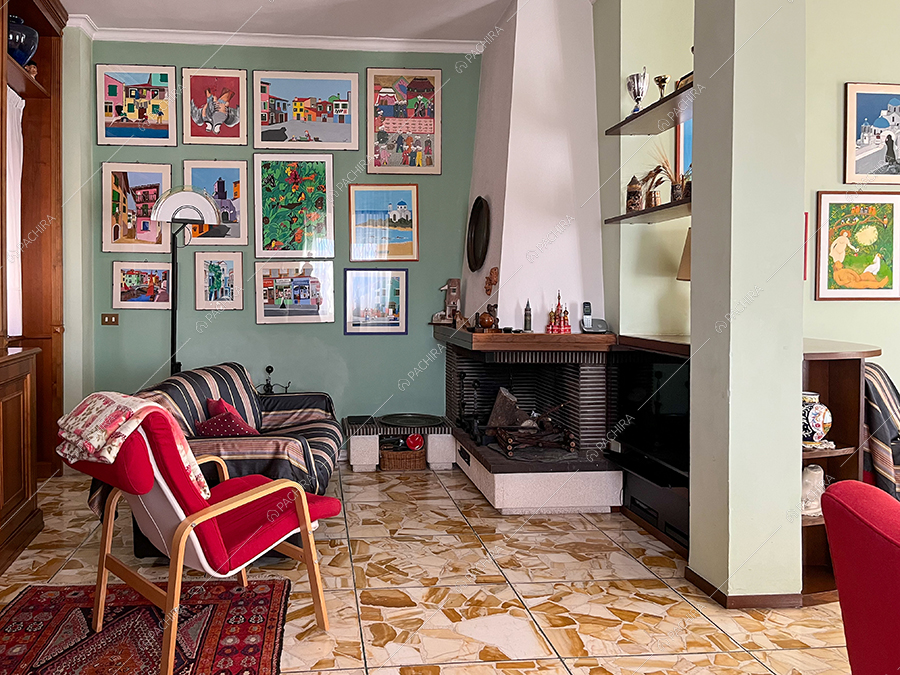 Salotto dell'appartamento Mura, location in stile classico a Roma