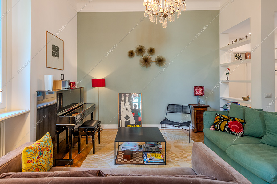 Soggiorno dell'appartamento Andira, location moderna per shooting a Milano