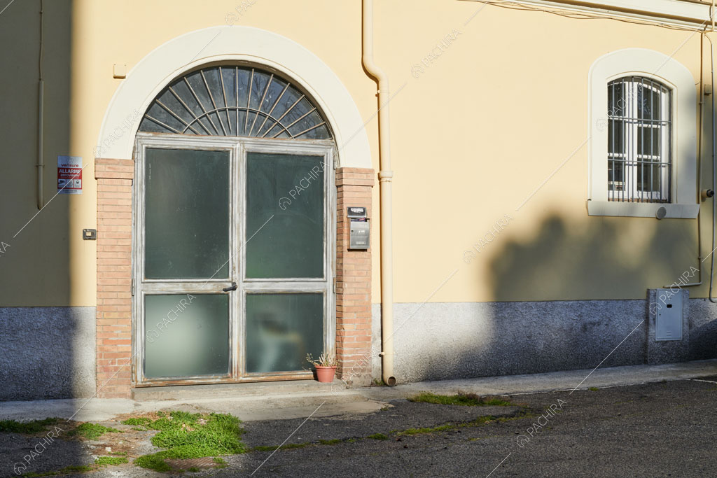 Esterni del loft Manaslu, location in stile minimal a Roma