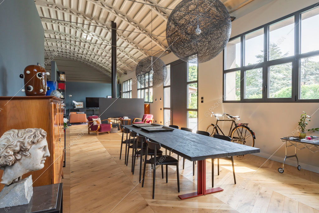 Zona living del loft Danubio, location in stile contemporaneo a Brescia